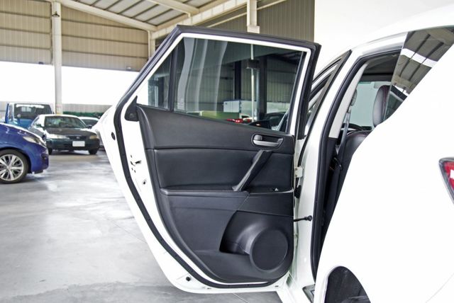 『舒適跑車座椅❖IKEY一鍵啟閉系統』定速巡航｜SRS安全氣囊｜雙區恆溫空調｜電動天窗｜F1換檔快撥｜5門 馬3  第18張相片