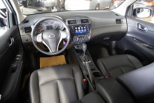 『僅跑1萬7❖智慧影音主機』循跡防滑｜6安｜雙系統CARPLAY｜光感應頭燈｜倒車顯影｜行車紀錄器  第6張相片