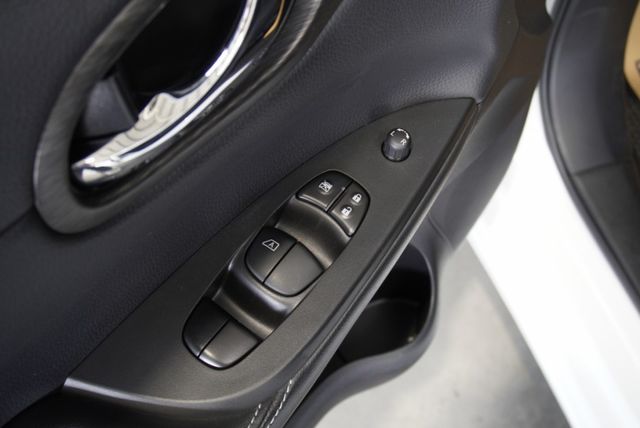 『僅跑1萬7❖智慧影音主機』循跡防滑｜6安｜雙系統CARPLAY｜光感應頭燈｜倒車顯影｜行車紀錄器  第11張相片