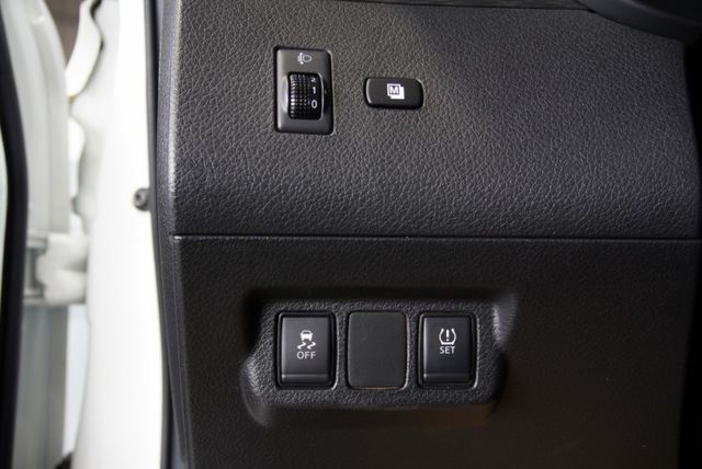 『僅跑1萬7❖智慧影音主機』循跡防滑｜6安｜雙系統CARPLAY｜光感應頭燈｜倒車顯影｜行車紀錄器  第12張相片