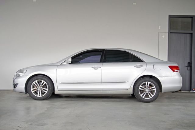 『便宜代步車❖車況良好』循跡防滑｜定速系統｜安全氣囊｜駕駛座電動椅｜倒車顯影｜雙區恆溫空調｜導航系統｜房車  第4張相片