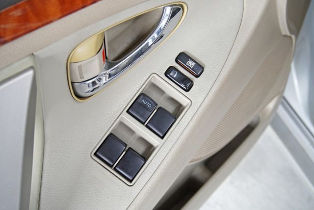 『便宜代步車❖車況良好』循跡防滑｜定速系統｜安全氣囊｜駕駛座電動椅｜倒車顯影｜雙區恆溫空調｜導航系統｜房車  第9張相片