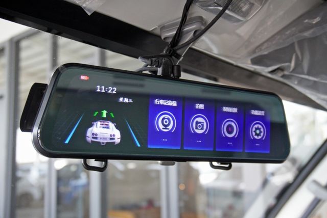 『可調式升降篷❖定速巡航❖僅跑3萬3』循跡防滑｜藍芽｜倒車顯影｜前後行車紀錄器｜自排｜貨車  第11張相片