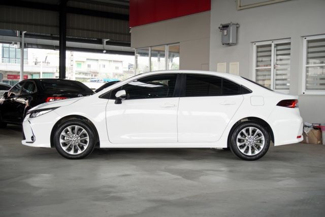 『TSS安全防護系統❖僅跑2萬2』預警式防護｜7安｜全速域定速跟車｜倒車顯影｜車道偏移｜智慧遠光燈｜房車  第4張相片