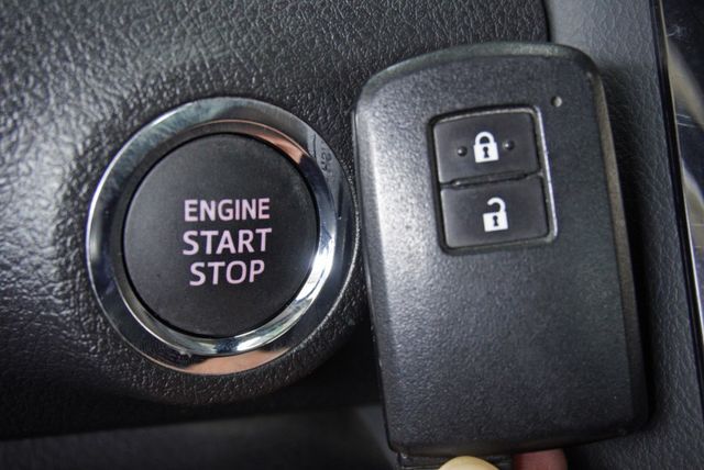 『僅跑3萬4❖主動安全系統』第三排座椅｜循跡防滑｜6安｜光感應頭燈｜IKEY｜預警式防護｜車道偏移警示｜7人座 休旅車  第15張相片