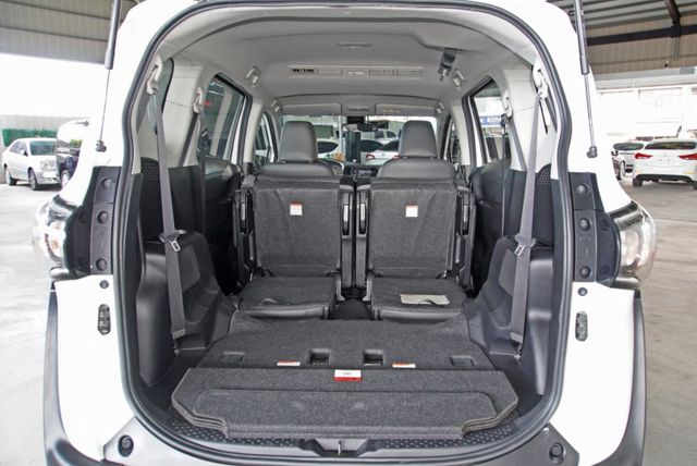 『僅跑3萬4❖主動安全系統』第三排座椅｜循跡防滑｜6安｜光感應頭燈｜IKEY｜預警式防護｜車道偏移警示｜7人座 休旅車  第19張相片