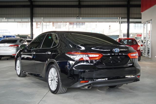 『油電混合 旗艦❖高剛性底盤』ACC車距維持｜7安｜盲點｜抬頭顯示器｜雙前電動座椅｜全景天窗｜預警式防護｜IKEY｜房車  第3張相片