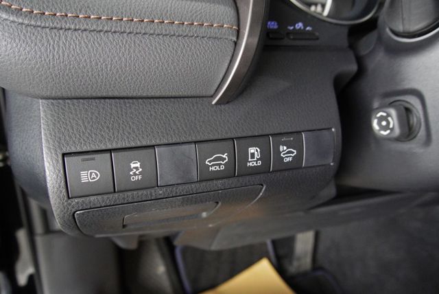 『油電混合 旗艦❖高剛性底盤』ACC車距維持｜7安｜盲點｜抬頭顯示器｜雙前電動座椅｜全景天窗｜預警式防護｜IKEY｜房車  第10張相片