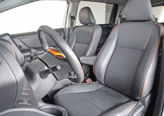 『7人座 休旅車❖九大主動安全系統』定速巡航｜6安｜循跡防滑｜下淺式第三排座椅｜倒車顯影｜行車紀錄器｜循跡防滑  第7張相片