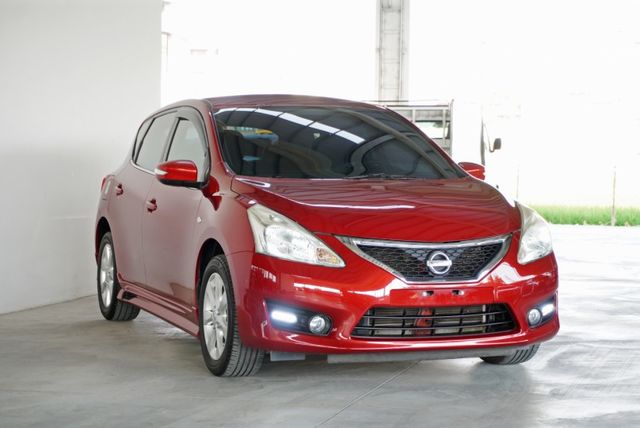 『大空間 豪華影音版❖僅跑8萬』定速巡航｜IKEY｜雙安全氣囊｜光感應頭燈｜倒車顯影｜導航｜雙區恆溫空調｜小車  第2張相片