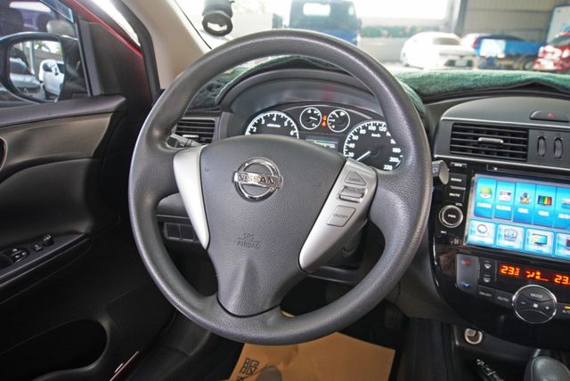 『大空間 豪華影音版❖僅跑8萬』定速巡航｜IKEY｜雙安全氣囊｜光感應頭燈｜倒車顯影｜導航｜雙區恆溫空調｜小車  第10張相片