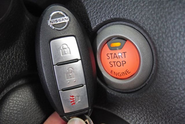 『大空間 豪華影音版❖僅跑8萬』定速巡航｜IKEY｜雙安全氣囊｜光感應頭燈｜倒車顯影｜導航｜雙區恆溫空調｜小車  第15張相片