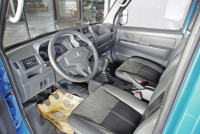 『四輪傳動❖白鐵貨斗❖僅跑2萬9』循跡防滑｜車身動態穩定｜光感應頭燈｜胎壓偵測｜冷暖空調｜斜坡起步｜手排 框式貨車  第7張相片