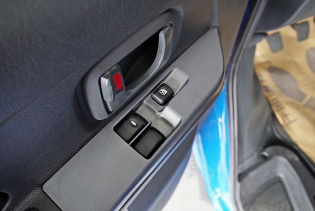 『四輪傳動❖白鐵貨斗❖僅跑2萬9』循跡防滑｜車身動態穩定｜光感應頭燈｜胎壓偵測｜冷暖空調｜斜坡起步｜手排 框式貨車  第9張相片