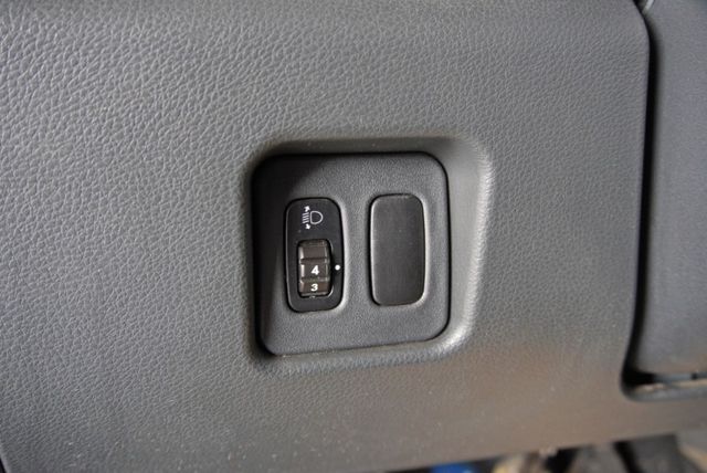 『四輪傳動❖白鐵貨斗❖僅跑2萬9』循跡防滑｜車身動態穩定｜光感應頭燈｜胎壓偵測｜冷暖空調｜斜坡起步｜手排 框式貨車  第10張相片