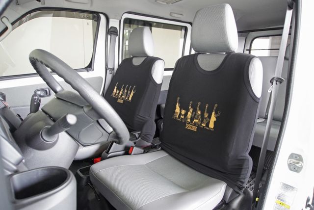 『僅跑3萬❖五人座廂式 手排❖全新圈胎』怠速熄火｜雙安全氣囊｜循跡防滑｜光感應頭燈｜倒車顯影｜行車紀錄器｜小客貨車  第6張相片