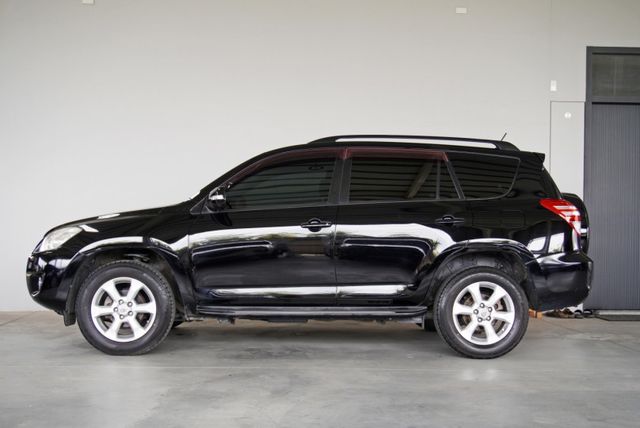 『休旅車 2.4 E版❖駕駛座電動座椅』定速巡航｜雙安全氣囊｜前後雷達｜倒車顯影｜導航｜抬頭顯示器｜胎壓偵測  第4張相片