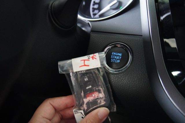 『尊爵版❖小改款升級TSS安全防護❖僅跑1萬5』全速域車距維持｜7安｜車道循跡｜預警式防護｜CARPLAY｜房車  第8張相片