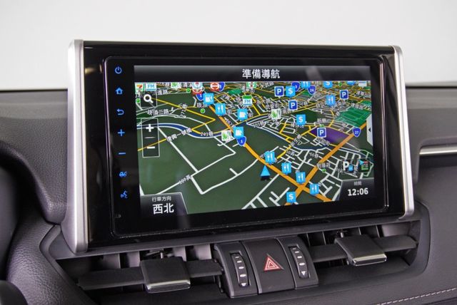 『僅跑2萬8❖電子式後視鏡』盲點｜抬頭顯示｜ACC跟車｜360環景｜IKEY｜電動尾門｜CARPLAY｜車道偏移｜休旅車  第8張相片