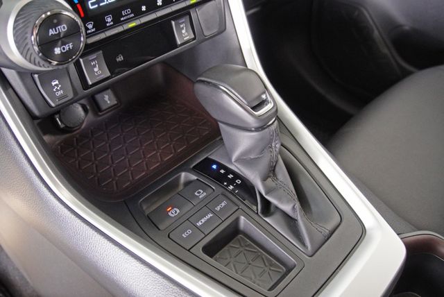 『僅跑2萬8❖電子式後視鏡』盲點｜抬頭顯示｜ACC跟車｜360環景｜IKEY｜電動尾門｜CARPLAY｜車道偏移｜休旅車  第13張相片