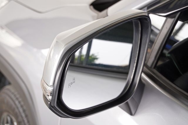 『僅跑2萬8❖電子式後視鏡』盲點｜抬頭顯示｜ACC跟車｜360環景｜IKEY｜電動尾門｜CARPLAY｜車道偏移｜休旅車  第17張相片