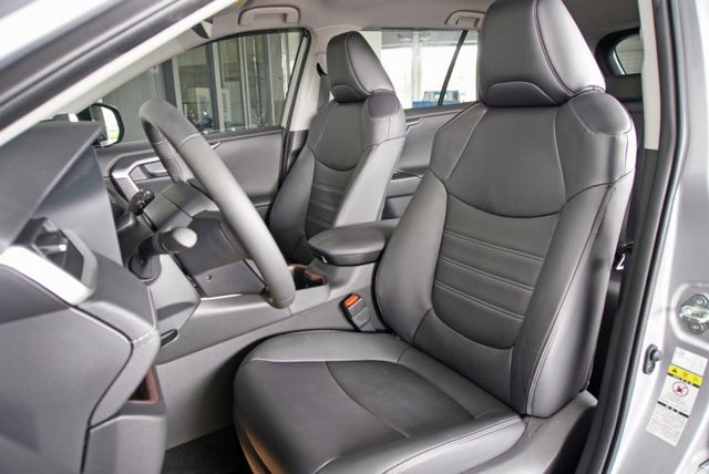 『僅跑2萬8❖電子式後視鏡』盲點｜抬頭顯示｜ACC跟車｜360環景｜IKEY｜電動尾門｜CARPLAY｜車道偏移｜休旅車  第19張相片