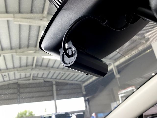 『僅跑6千5❖極新車買到賺到』ACC全速域｜9安｜倒車顯影｜藍牙｜前後雷達｜行車紀錄器｜後座出風口｜CARPLAY｜房車  第17張相片