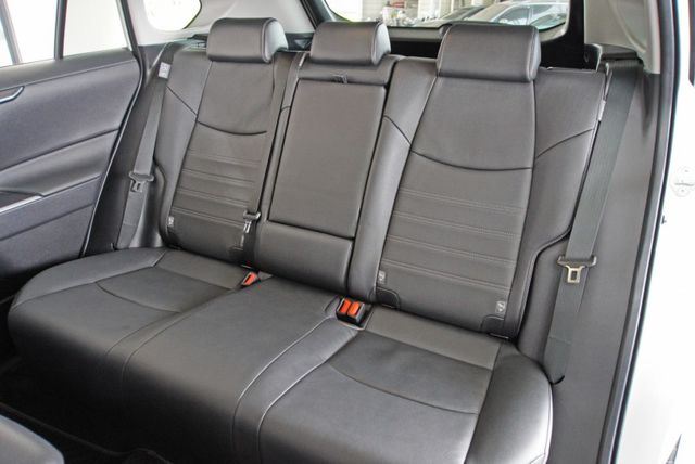 『駕駛輔助系統❖高剛性車體』ACC定速跟車｜循跡防滑｜7安｜CARPLAY｜倒車顯影｜導航｜車道偏移｜預警防護｜休旅車  第8張相片