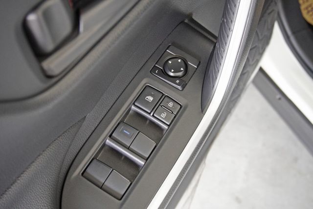 『駕駛輔助系統❖高剛性車體』ACC定速跟車｜循跡防滑｜7安｜CARPLAY｜倒車顯影｜導航｜車道偏移｜預警防護｜休旅車  第16張相片