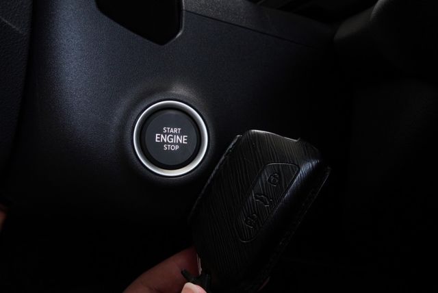 『輕油電7人座❖僅跑9千』ACC跟車｜5安｜車道維持｜LED頭燈｜無線CARPLAY｜電動尾門｜抬頭顯影｜SUV休旅  第7張相片