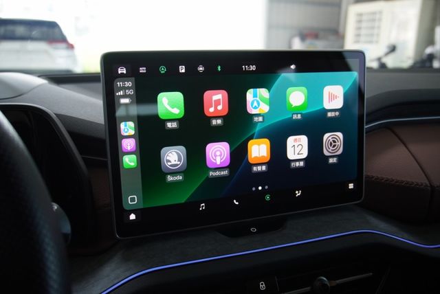 『輕油電7人座❖僅跑9千』ACC跟車｜5安｜車道維持｜LED頭燈｜無線CARPLAY｜電動尾門｜抬頭顯影｜SUV休旅  第9張相片