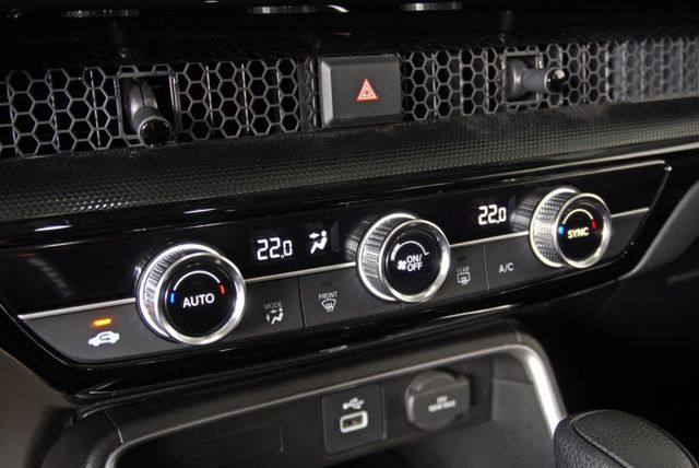 『僅跑1萬6❖智慧型安全防護』ACC定速巡航｜車道維持輔助｜8安｜怠速熄火｜倒車顯影｜CARPLAY｜循跡防滑｜休旅車  第17張相片