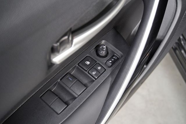 『主被動安全科技標配❖僅跑2萬9』ACC全速域跟車｜循跡防滑｜7安｜車道偏離警示｜雙駕馭模式｜倒車顯影｜預警式防護｜房車  第16張相片