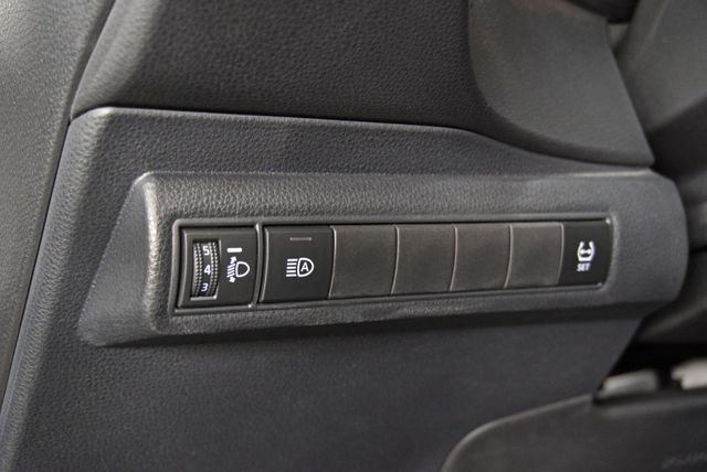 『主被動安全科技標配❖僅跑2萬9』ACC全速域跟車｜循跡防滑｜7安｜車道偏離警示｜雙駕馭模式｜倒車顯影｜預警式防護｜房車  第17張相片