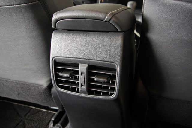 『主被動安全科技標配❖僅跑2萬9』ACC全速域跟車｜循跡防滑｜7安｜車道偏離警示｜雙駕馭模式｜倒車顯影｜預警式防護｜房車  第19張相片