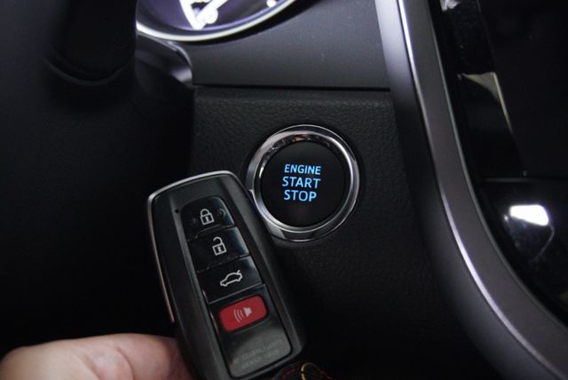 『小改款升級TSS安全防護❖僅跑5萬2』ACC跟車｜7安｜盲點｜預警式防護｜倒車顯影｜循跡防滑｜房車  第7張相片