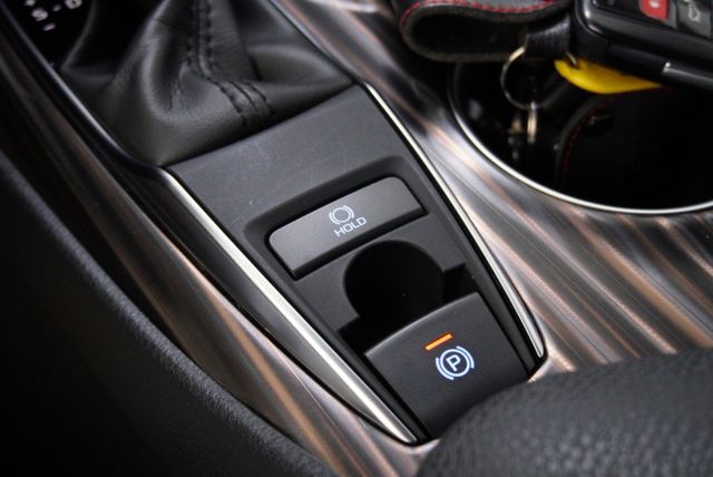 『小改款升級TSS安全防護❖僅跑5萬2』ACC跟車｜7安｜盲點｜預警式防護｜倒車顯影｜循跡防滑｜房車  第11張相片