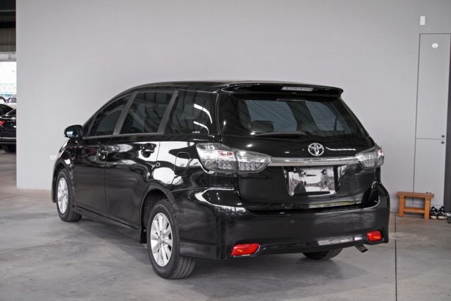 『僅跑5萬8❖標準7人座』電動後視鏡｜雙安全氣囊｜後視鏡倒車顯影｜行車紀錄器｜倒車雷達｜恆溫空調｜休旅車  第3張相片