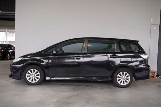 『僅跑5萬8❖標準7人座』電動後視鏡｜雙安全氣囊｜後視鏡倒車顯影｜行車紀錄器｜倒車雷達｜恆溫空調｜休旅車  第4張相片