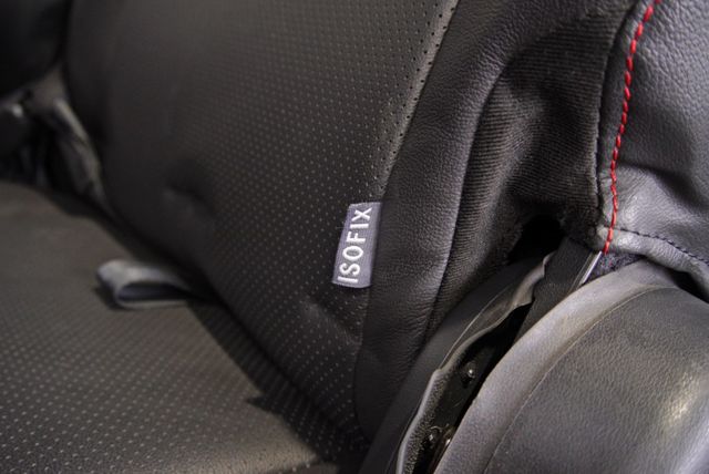 『僅跑5萬8❖標準7人座』電動後視鏡｜雙安全氣囊｜後視鏡倒車顯影｜行車紀錄器｜倒車雷達｜恆溫空調｜休旅車  第8張相片