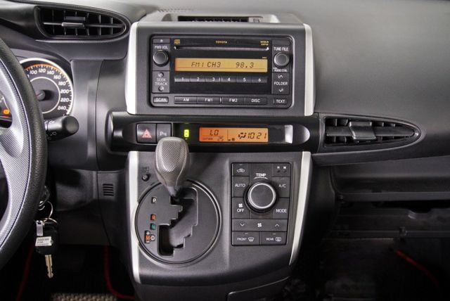 『僅跑5萬8❖標準7人座』電動後視鏡｜雙安全氣囊｜後視鏡倒車顯影｜行車紀錄器｜倒車雷達｜恆溫空調｜休旅車  第12張相片