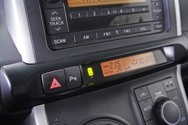 『僅跑5萬8❖標準7人座』電動後視鏡｜雙安全氣囊｜後視鏡倒車顯影｜行車紀錄器｜倒車雷達｜恆溫空調｜休旅車  第17張相片