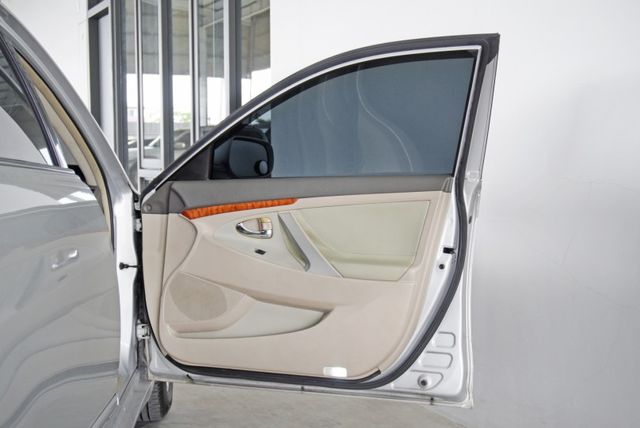 『便宜代步車❖車況良好』循跡防滑｜定速系統｜安全氣囊｜駕駛座電動椅｜倒車顯影｜雙區恆溫空調｜導航系統｜房車  第16張相片