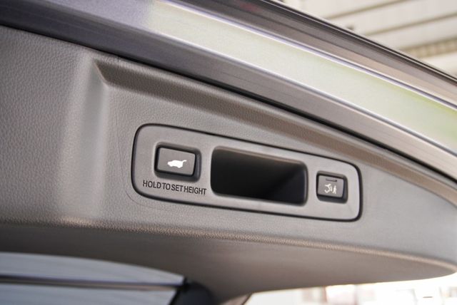 『大改款升級駕駛輔助❖BOSE音響』ACC定速巡航｜8安｜無線CARPLAY｜環景｜盲點｜車道偏移｜天窗｜電尾門｜休旅車  第10張相片