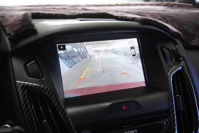 『盲點偵測❖定速巡航』雙系統CARPLAY｜IKEY免鑰｜4安｜倒車顯影｜電動天窗｜HID頭燈｜循跡防滑｜SUV休旅車  第13張相片