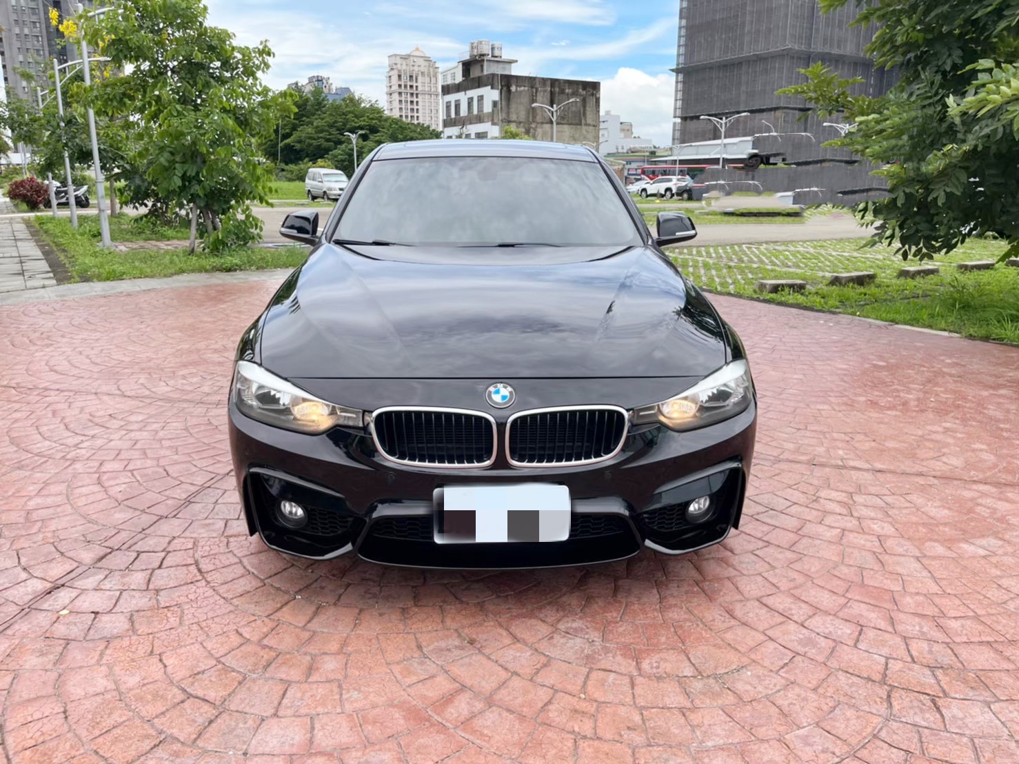 鴻毅汽車(附設保修廠)-第三方認證-專業銷售服務18年~2012年-BMW328-2.0-黑 -改M包.天窗.摸門.抬頭  第7張相片
