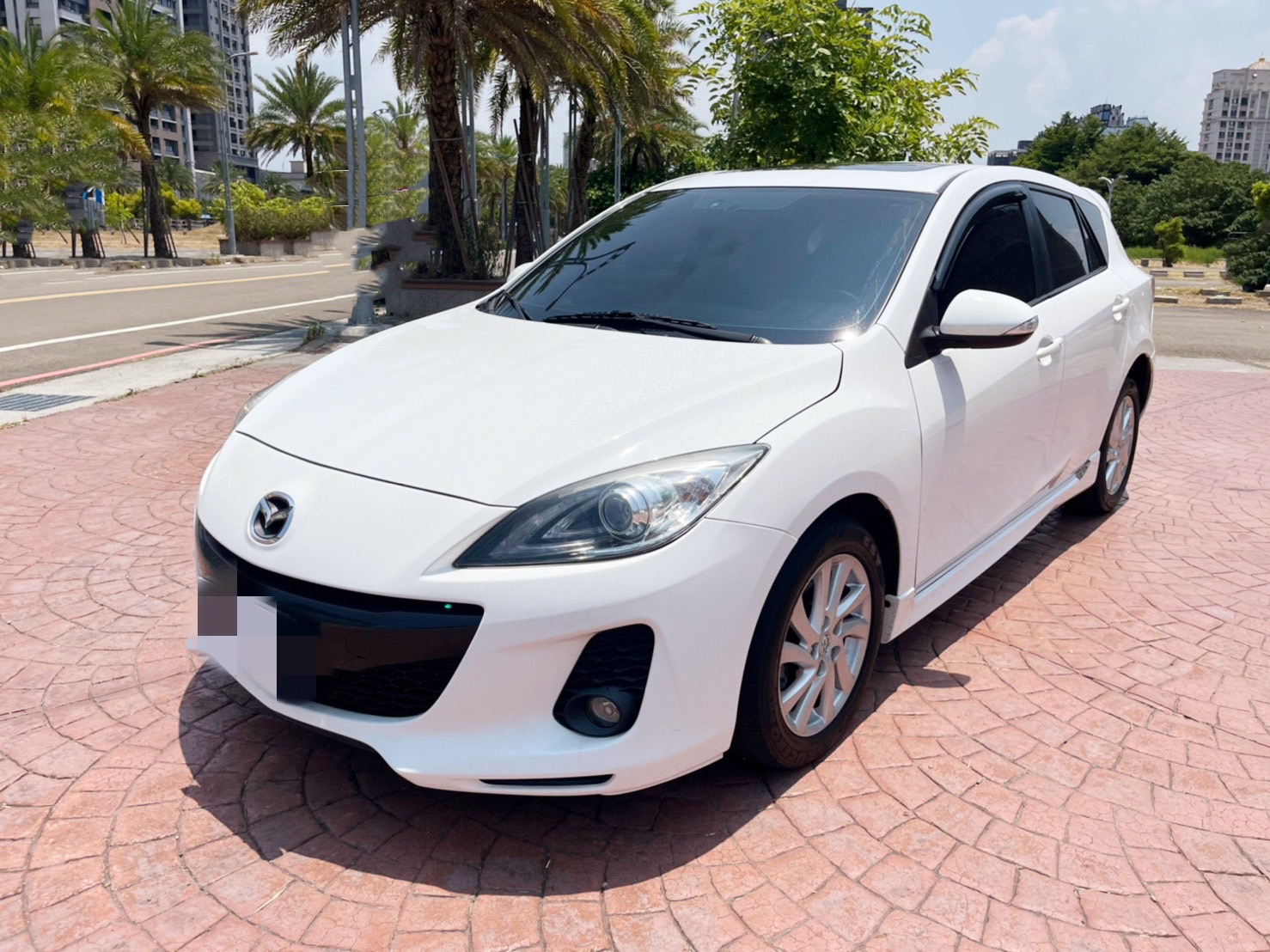 第三方認證-2014年-微笑MAZDA3-2.0-頂級款-里程5萬公里-鴻毅汽車(附設保修廠)-雙重認證.安全把關  第1張相片