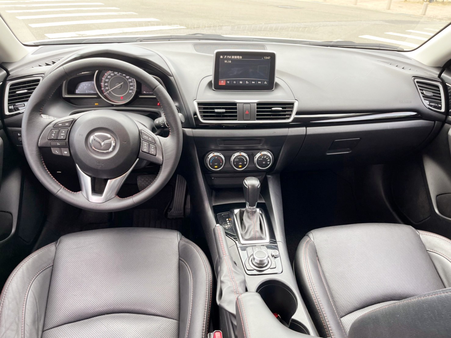 2015年-馬自達-Mazda3-2.0-魂動5門掀背車  第4張相片