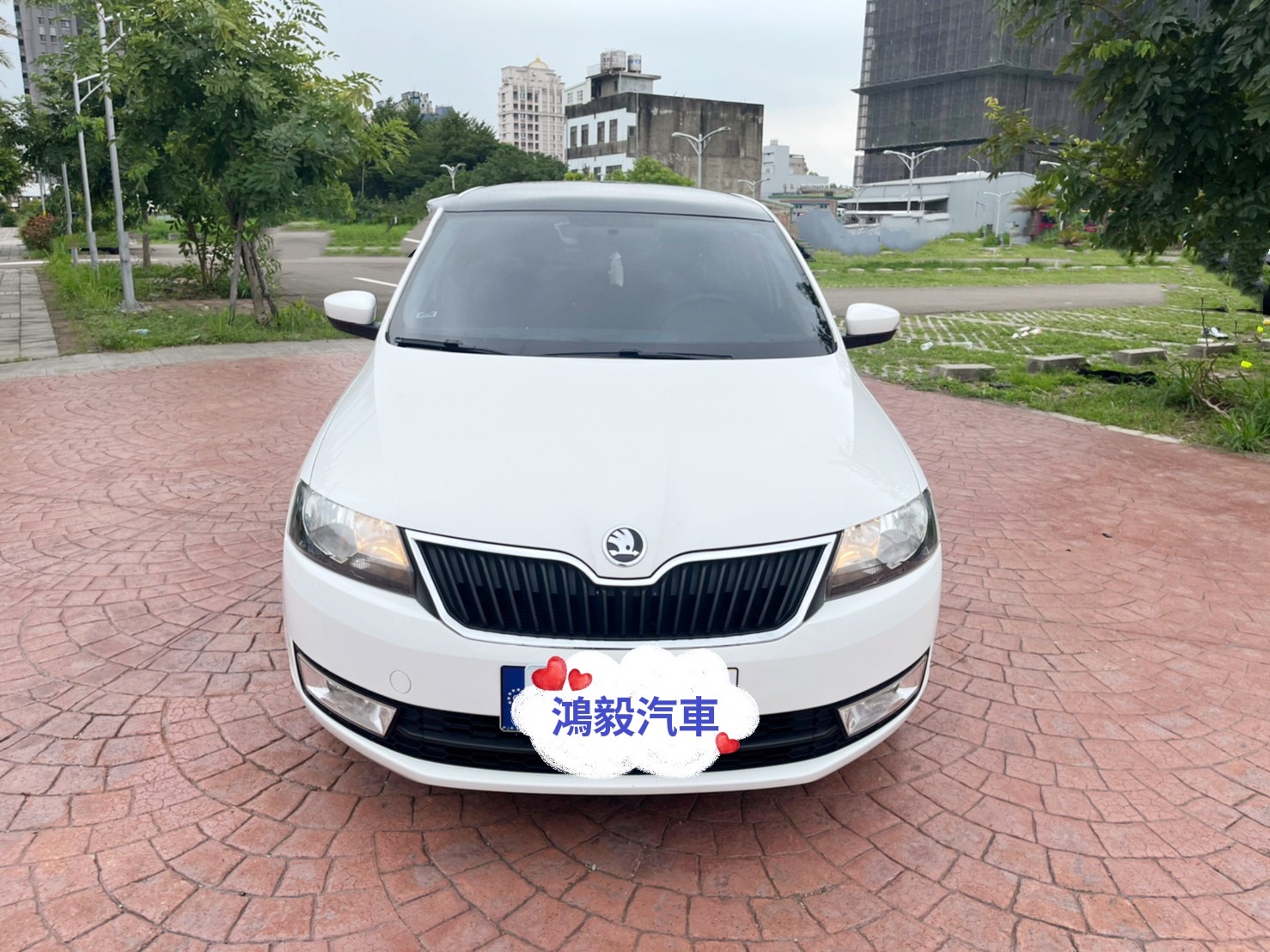 2015年-SKODA -RAPID -1.4TSI -白-掀背車也是房車的 RAPID   第5張相片