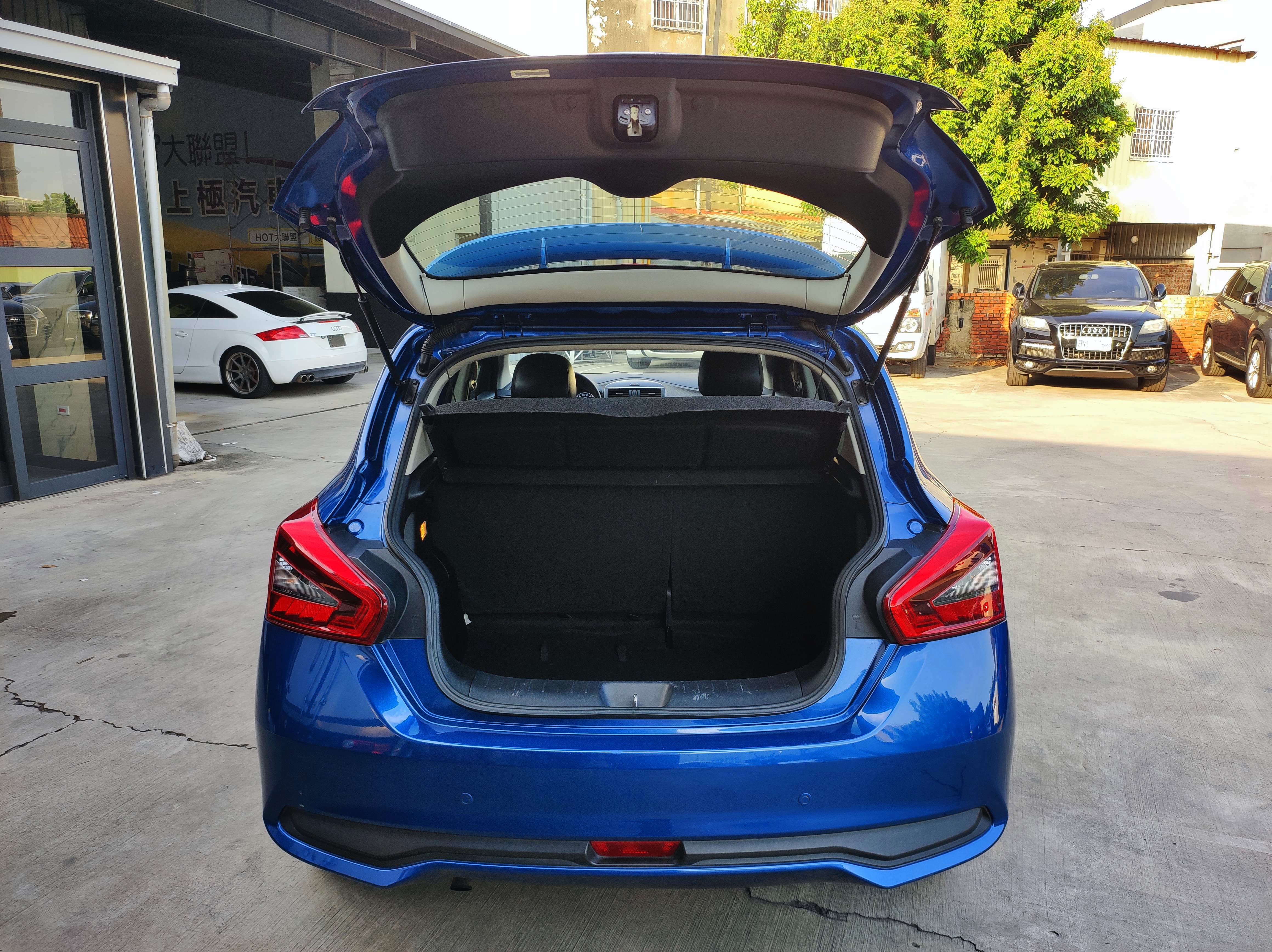 實車實價 上極汽車 小改款 BIG Tiida 5D  第7張相片